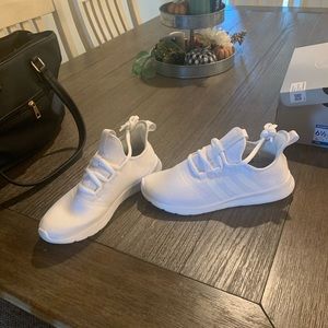 NIB Adidas Cloudfoam